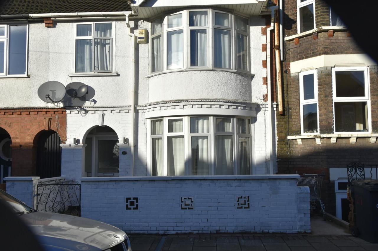 Clarendon House Hotel Luton  Buitenkant foto