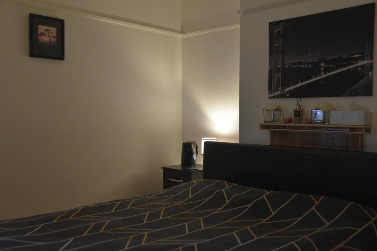 Clarendon House Hotel Luton  Buitenkant foto