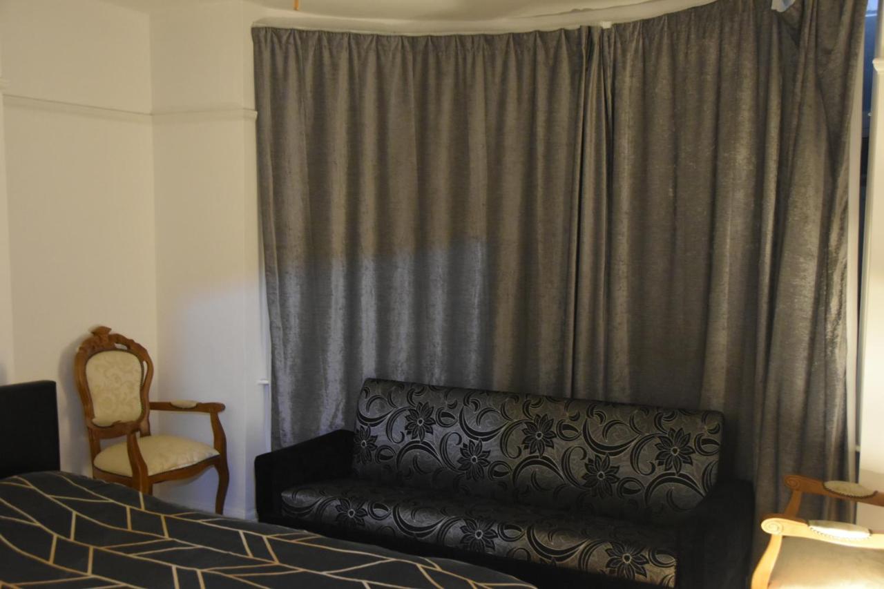 Clarendon House Hotel Luton  Buitenkant foto